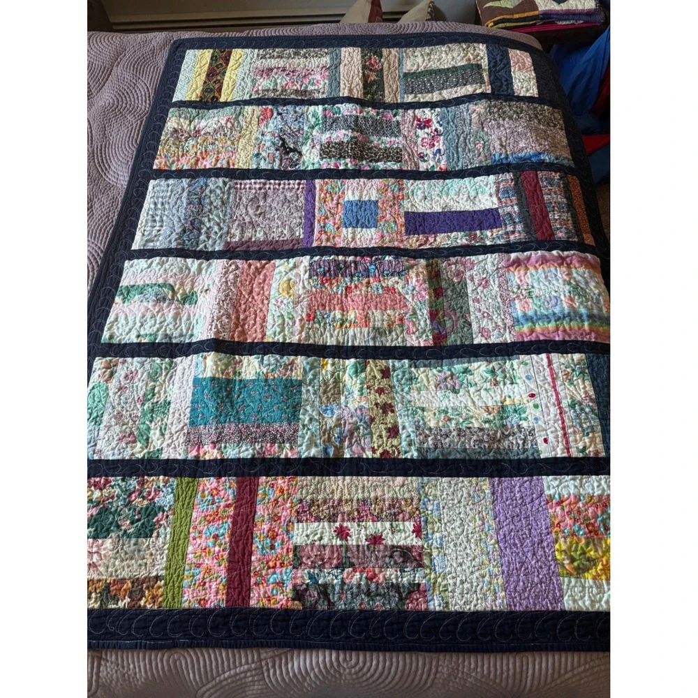 Handmade Patchwork Quilt‎ Multi Color Floral Scrap Block Navy Border Cottagecore